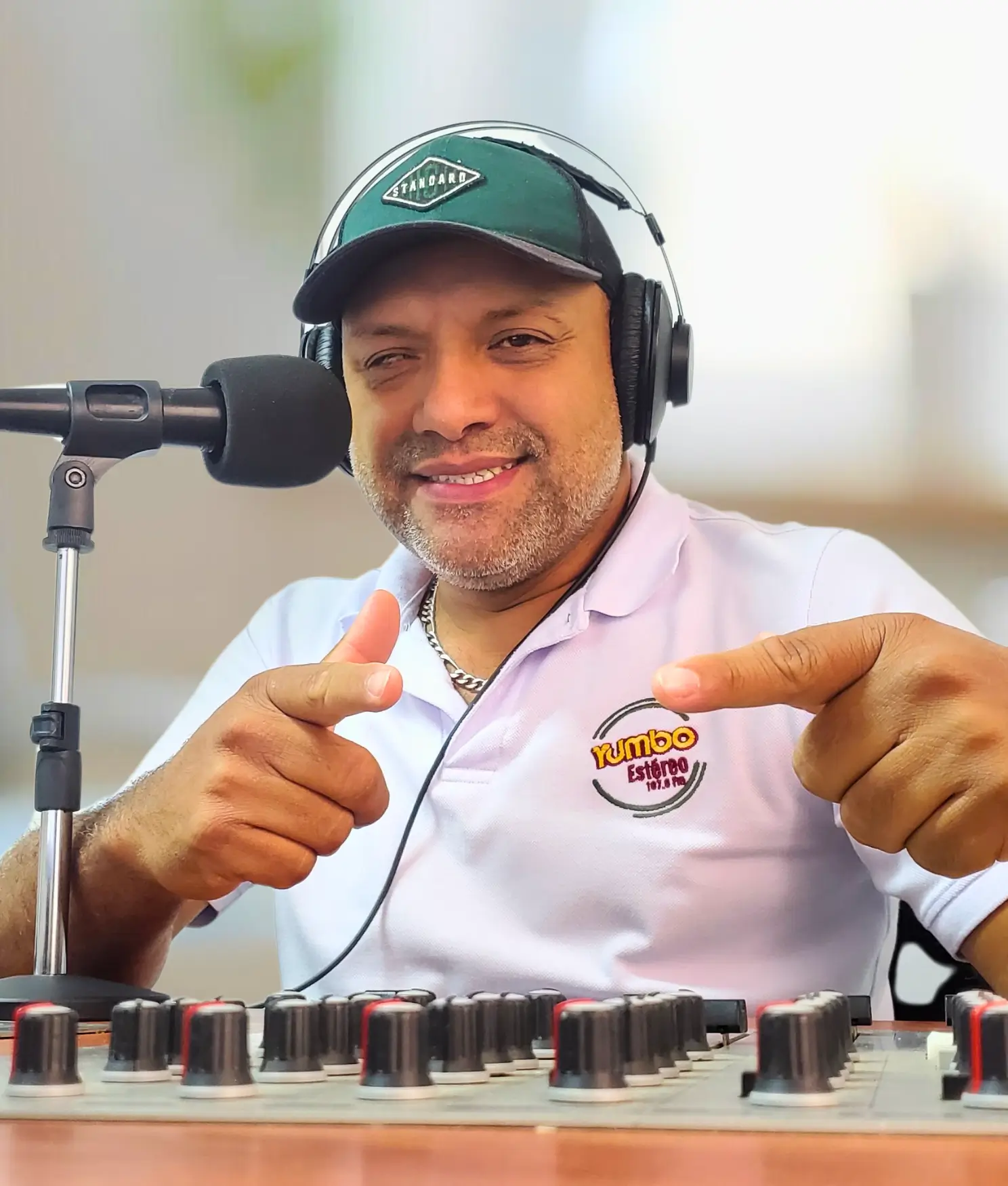 Leonardo Orozco, locutor de Yumbo Estéreo 107.0 FM